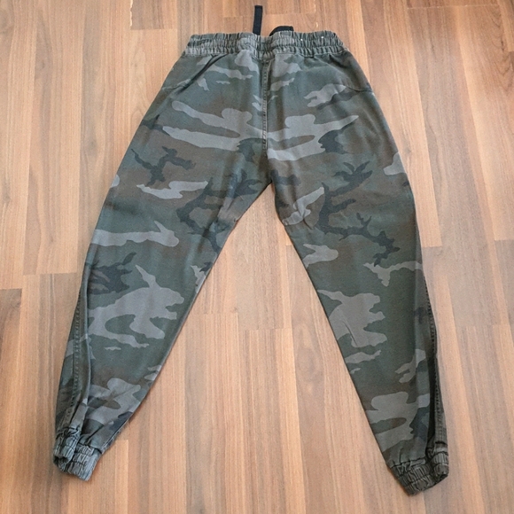 TNA camo joggers - Picture 3 of 4